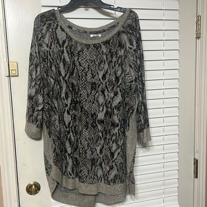 Maurice’s tunic length crop sleeve XXL